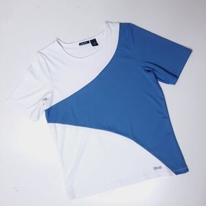 Izod short sleeved top medium